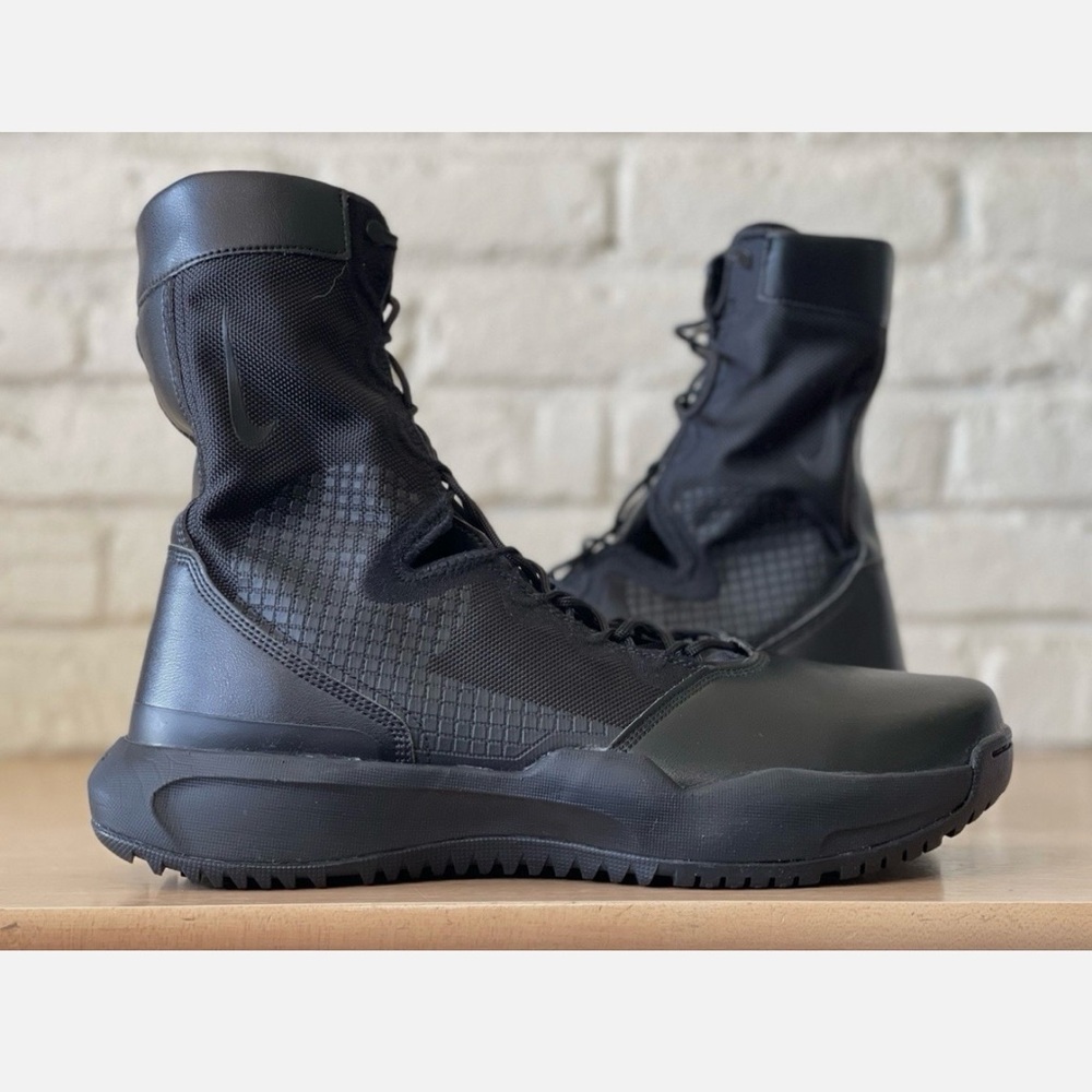 Nike Men's Black Tactical Boots
